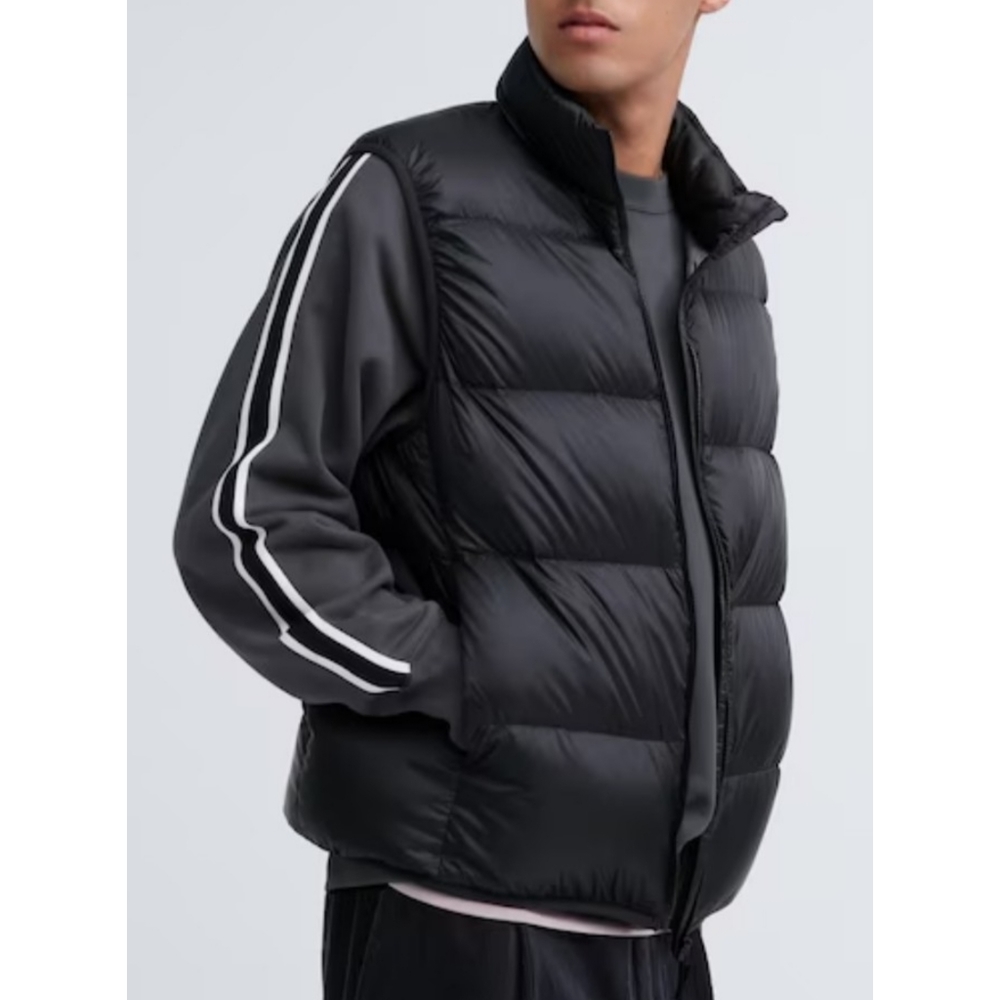 Uniqlo | Men's Ultra Light Down Vest Wide Quilt in Black Size XL